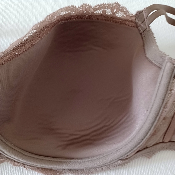 Chantelle Full Coverage Bra, 36DDD - Picture 10 of 15